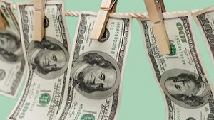 Народ предупредили: что будет с курсом доллара с 1 августа — партнерский материал