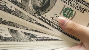 Доллар покатится вниз уже скоро: названы две даты — партнерский материал